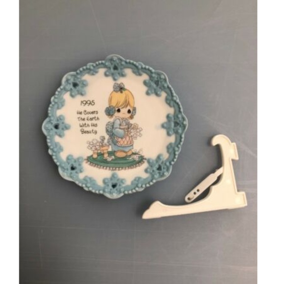 Plate He Covers The Earth With Beauty 1995 - Picture 2 of 3